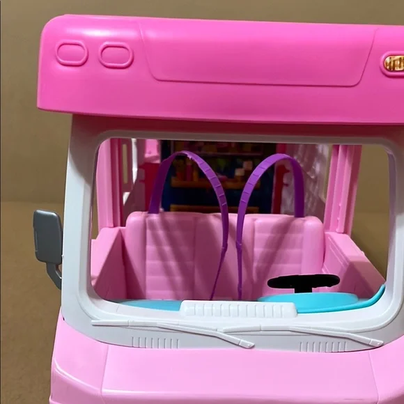 Camper RV - Picture 10 of 16